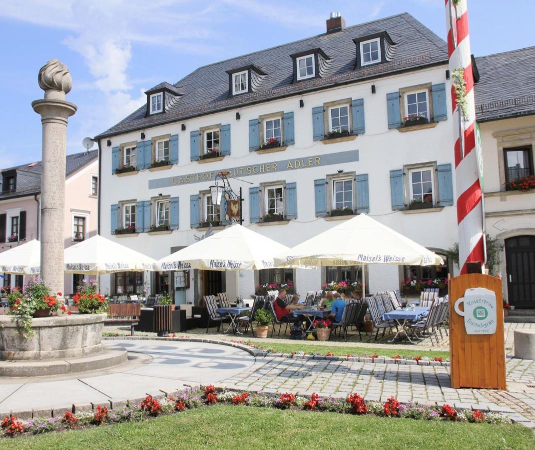 Gasthof Deutscher Adler Und Hotel Puchtler Bischofsgruen Luaran gambar