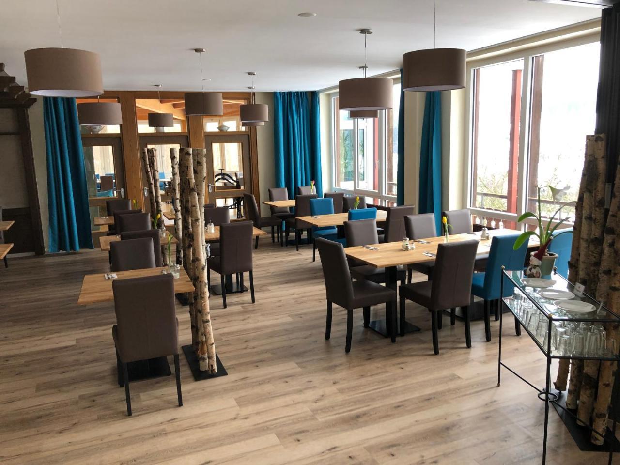 Gasthof Deutscher Adler Und Hotel Puchtler Bischofsgruen Luaran gambar