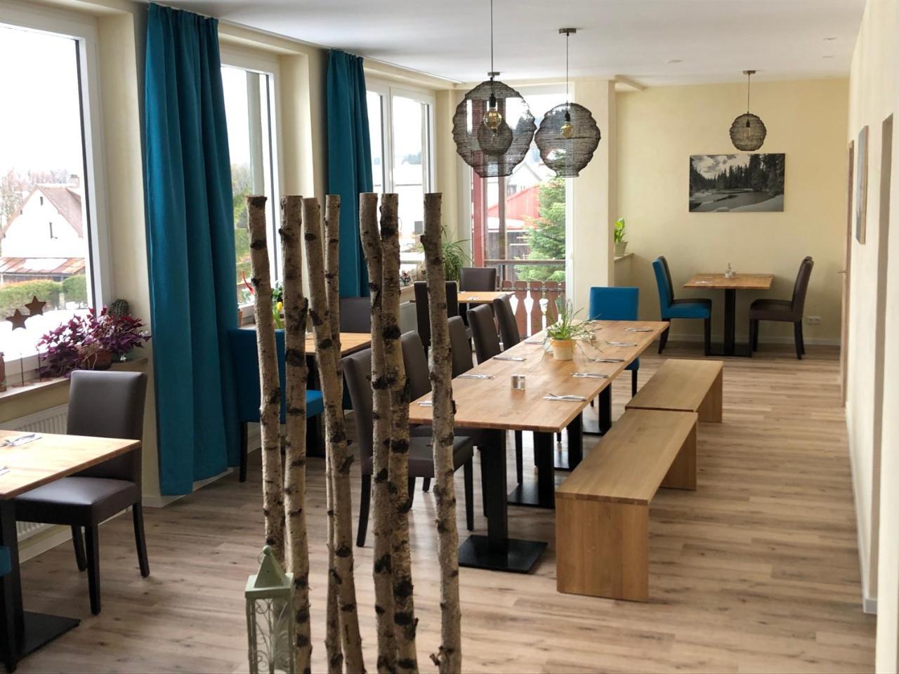 Gasthof Deutscher Adler Und Hotel Puchtler Bischofsgruen Luaran gambar